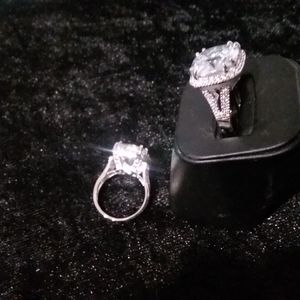 Premier Designs Divalicious Ring